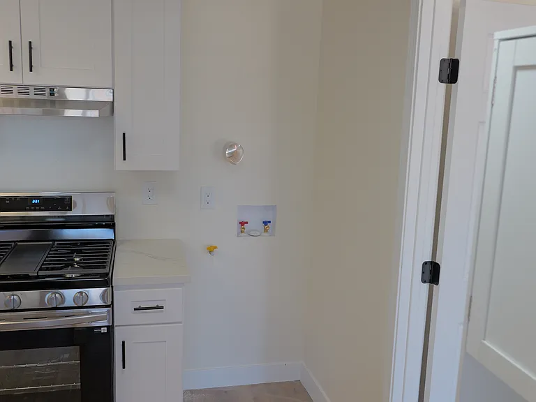20997 Pine Ridge Ave #2 — Photo 10