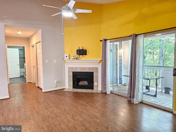 20322 Beechwood Ter Unit 301, Ashburn, VA 20147