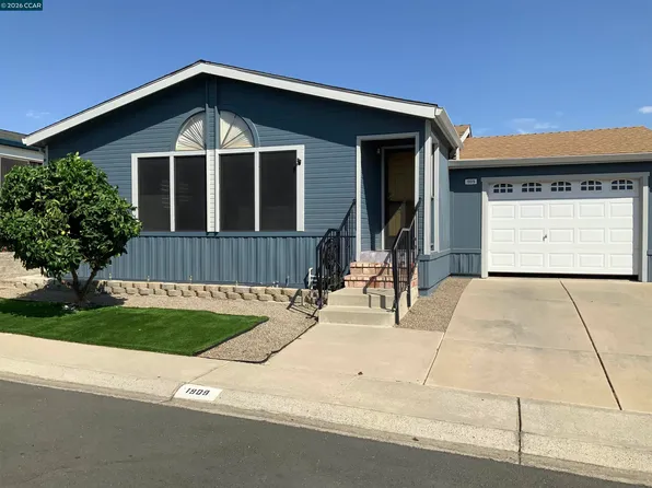 1909 Strasbourg Ln, Antioch, CA 94509