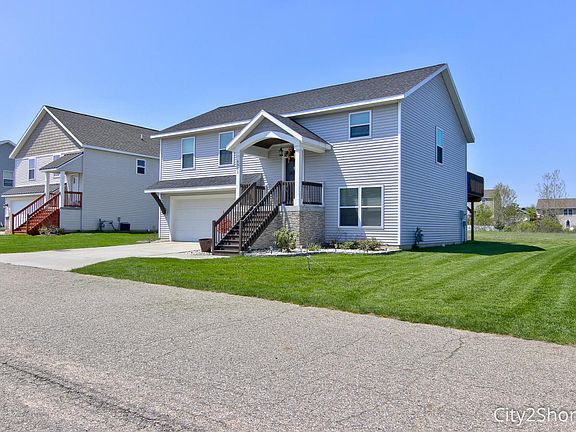 3rd image of 6511 Moss Lake Dr