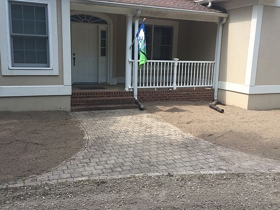 3rd image of 8864 Ingleside Farm Ln