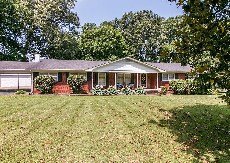 1st image of 304 Royal Oak Dr
