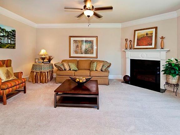 3rd image of 530 Summerstone Ln