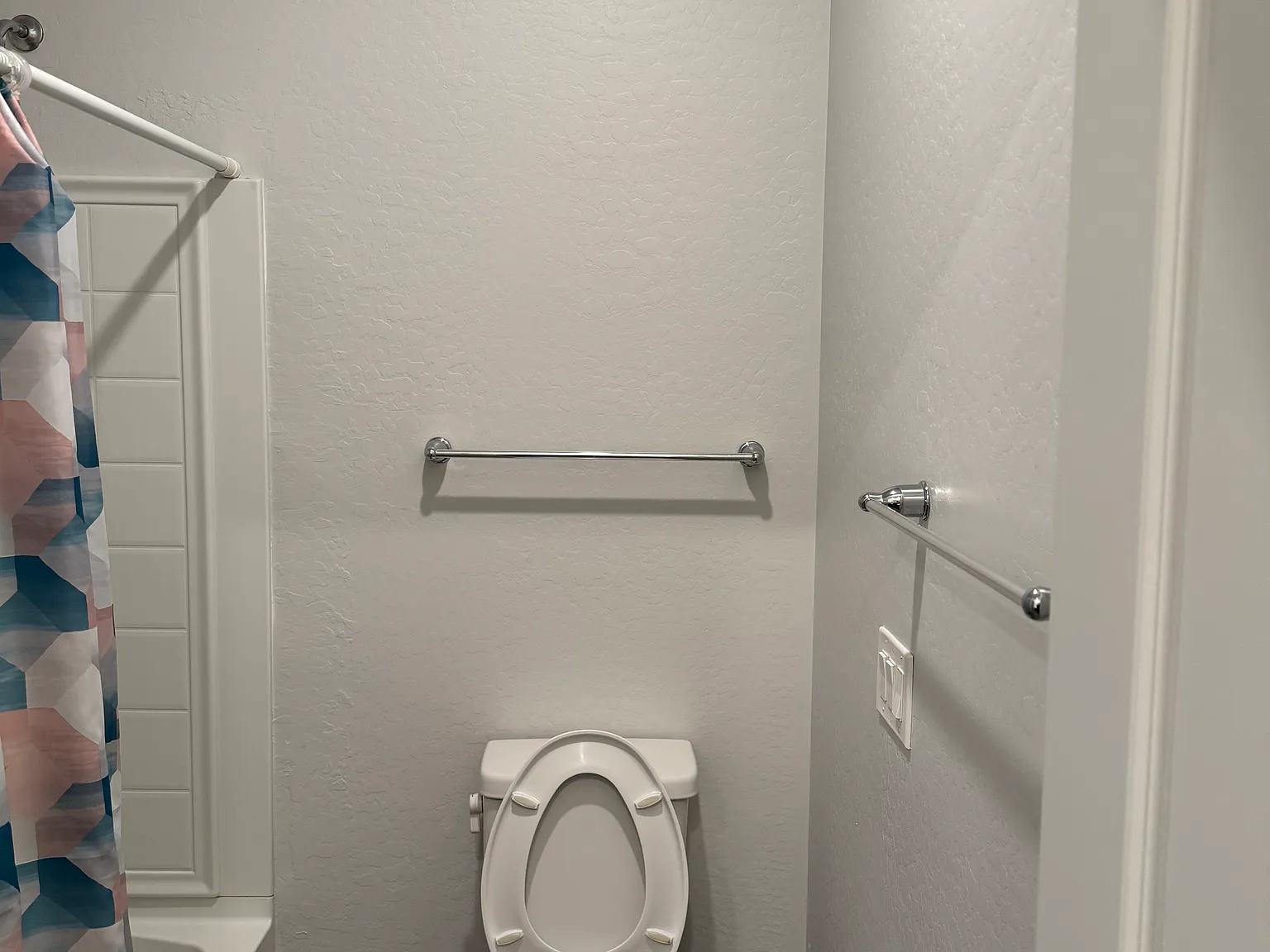 5 bed, 2587 sqft, $2,700 — Photo 3