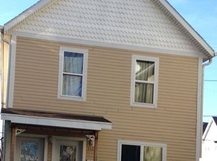 949 N 15th St, Milwaukee, WI 53233