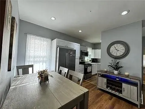 32 Reynolds Ave #1 — Photo 2