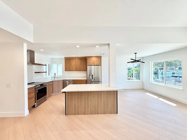 21676 Superior Ln — Photo 13