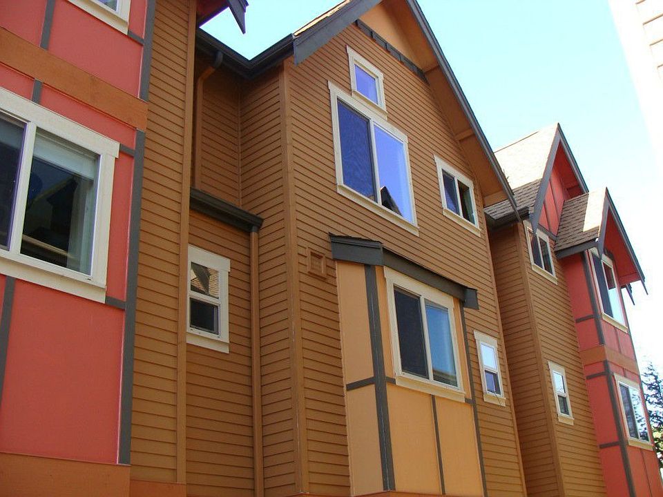 1st image of 2318 NE North St #113