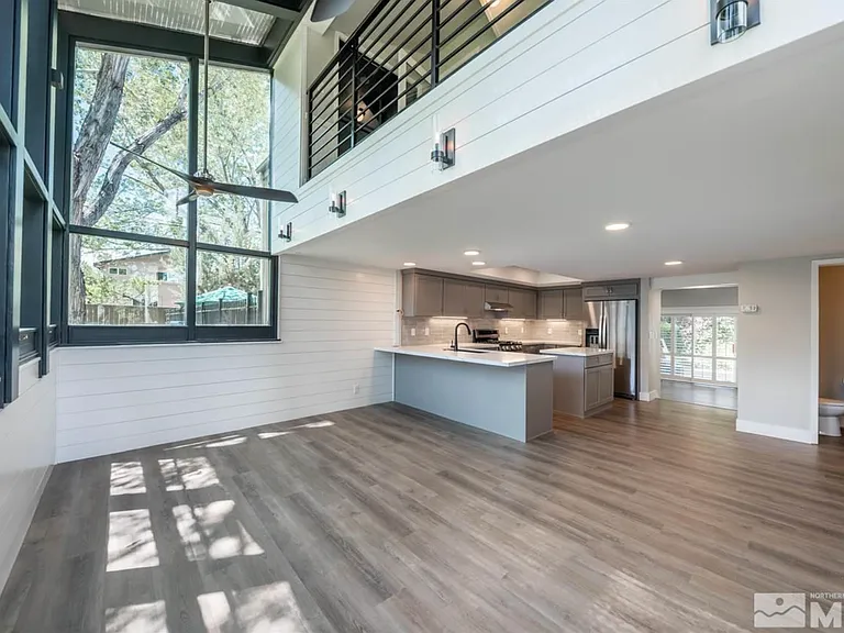 430 Angela Pl — Photo 26