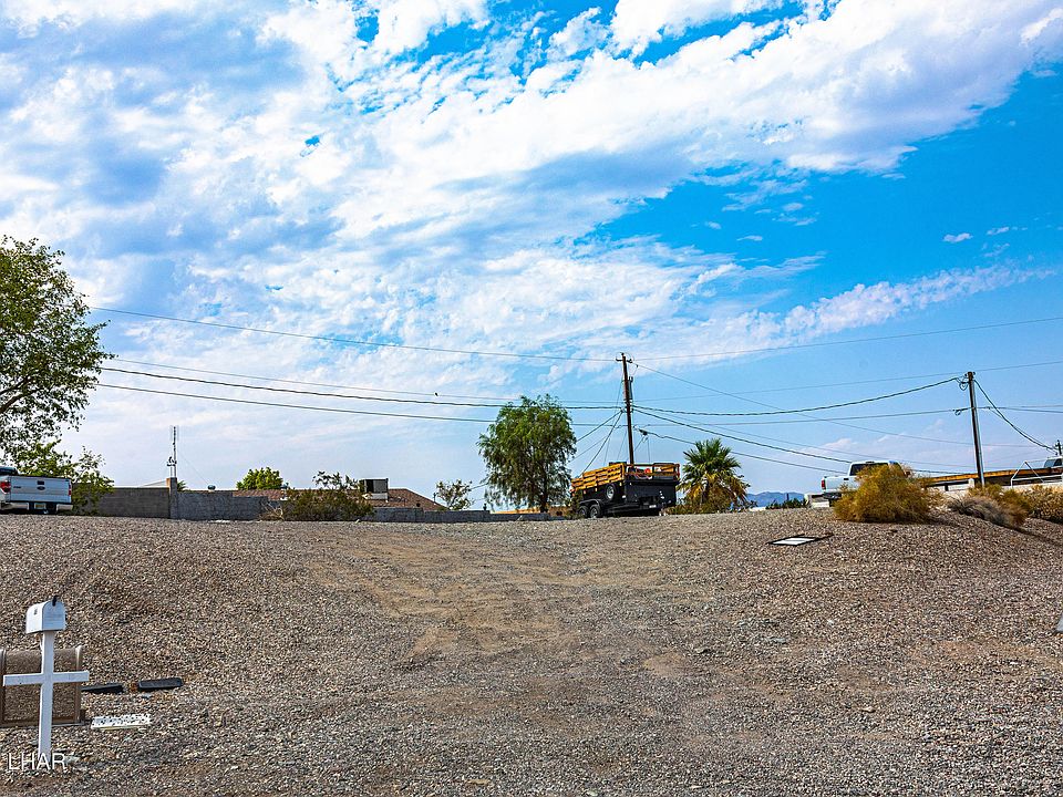 1st image of 1005 Shorewood Pl Lot 9