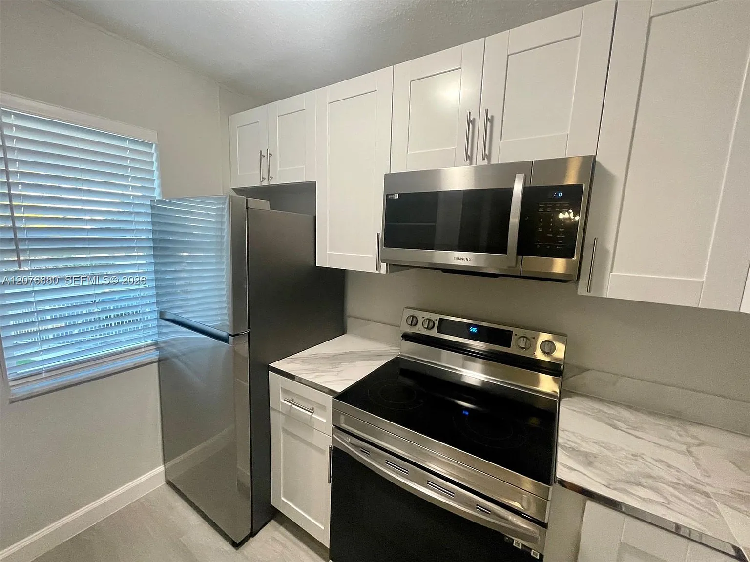 Pompano Isles Sec — Photo 4