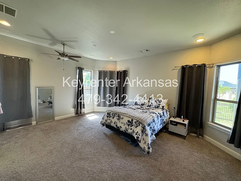 4606 Lily St — Photo 5