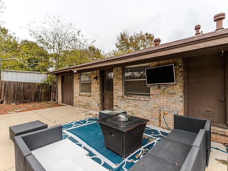 2517 Rosewood Dr — Photo 33