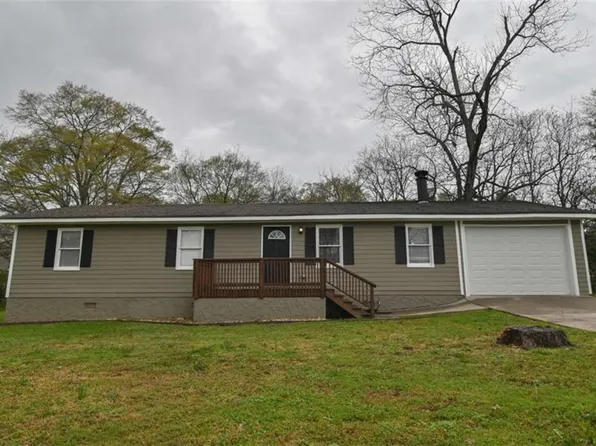 335 Poplar Ave, Social Circle, GA 30025