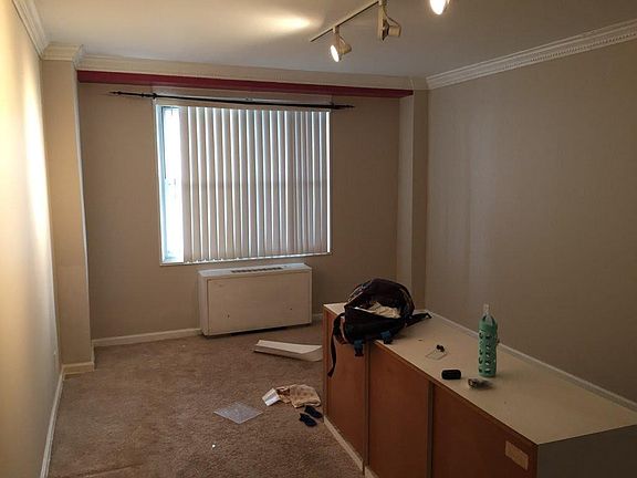 3rd image of 225 Saint Pauls Ave APT 16