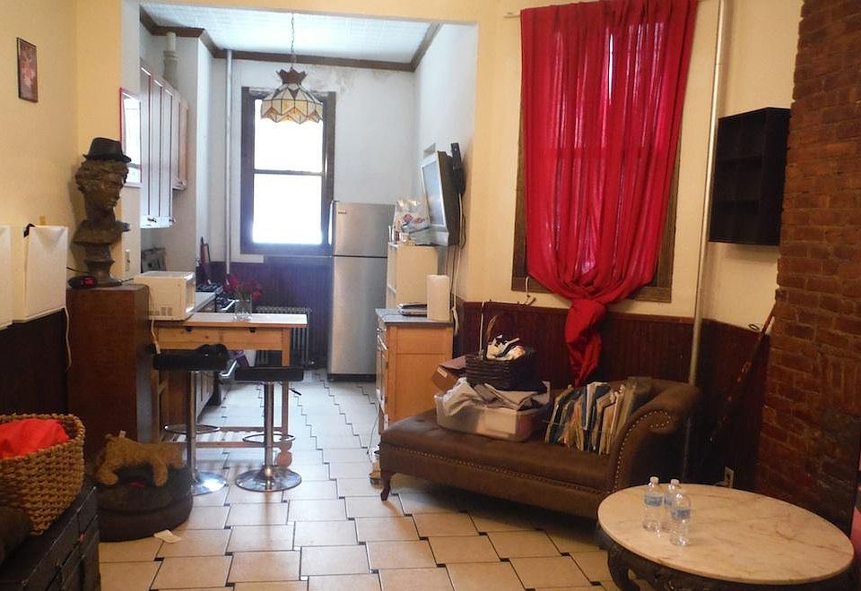 1st image of 179 7th Ave APT 1R
