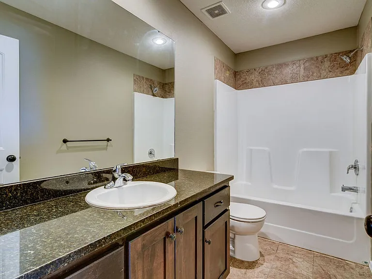 3529 S Juniper Ave — Photo 9