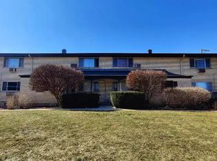 235 E Palatine Rd APT 2A, Palatine, IL 60067
