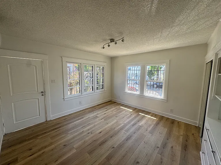 343 N Benton Way — Photo 8