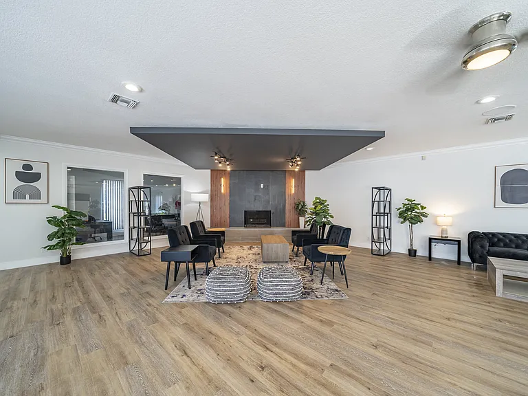 Red Bay Apartment Complex — Photo 23