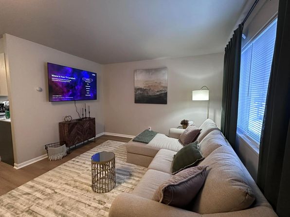 4401 N Grand River Ave #2