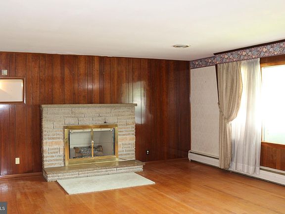 5th image of 19717 Scott Hill Dr
