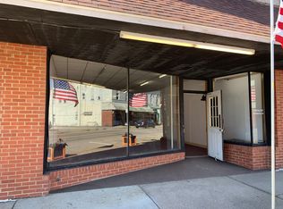 136 W Main St, Newcomerstown, OH 43832