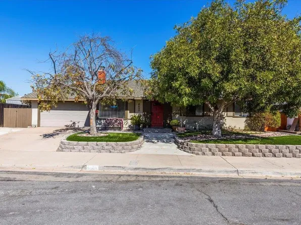 8690 Calle Viviano, El Cajon, CA 92021