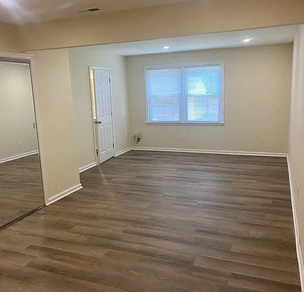 215 Northview Dr — Photo 27