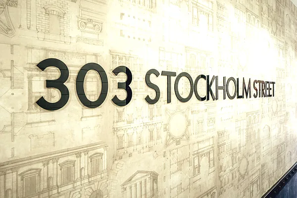 Rented by Nooklyn NYC LLC | media 18