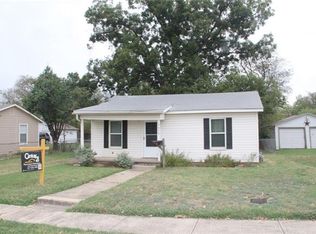 3628 Earle Dr, Haltom City, TX 76117