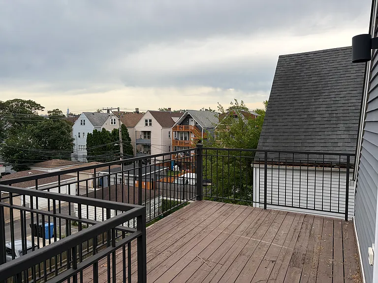 2821 N Springfield Ave #2 — Photo 41