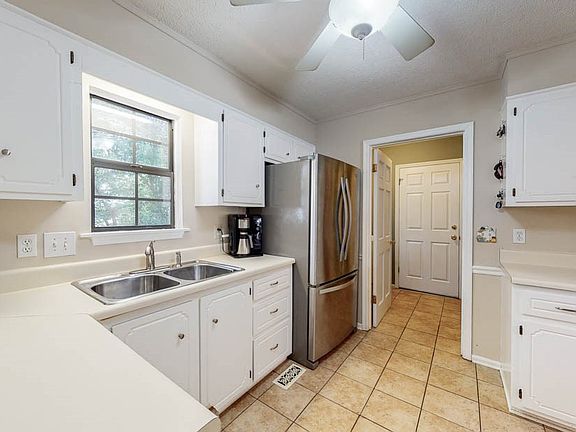 5th image of 134 Glencarin Drive
