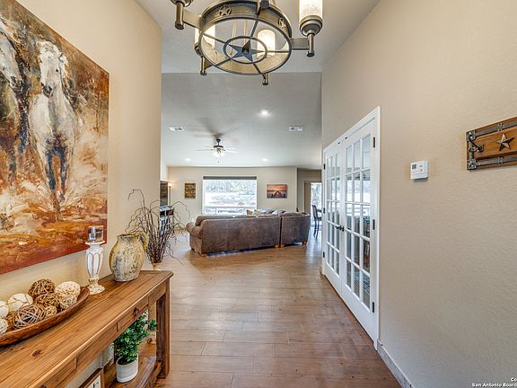 4th image of 590 LAZY OAKS DR