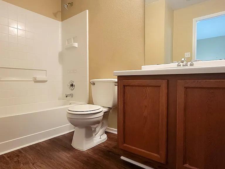 1216 Shadow Creek Blvd — Photo 8