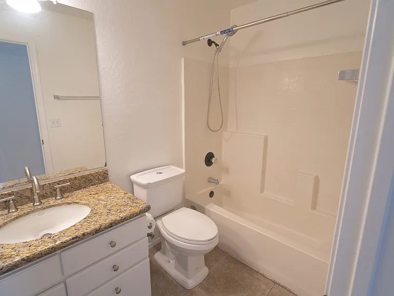 1492 N Saddle St — Photo 14