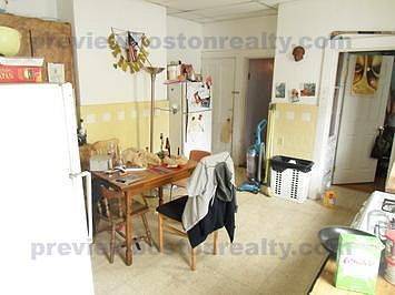 2nd image of 10 Saunders St #3