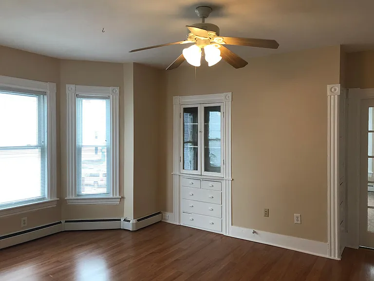 178 Bell St #2 — Photo 1