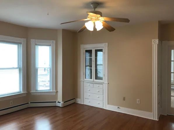 178 Bell St #2, Manchester, NH 03103