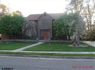 311 Knollwood Dr, Egg Harbor Township, NJ 08234