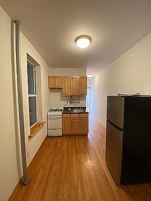 1st image of 125 2nd Ave APT 23