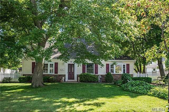 1st image of 44 Parkside Dr N
