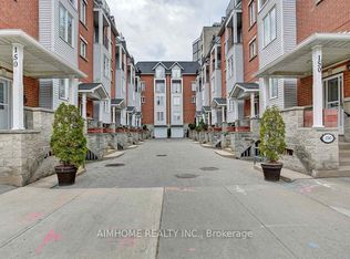 150 George St #4, Toronto, ON M5A 2M7