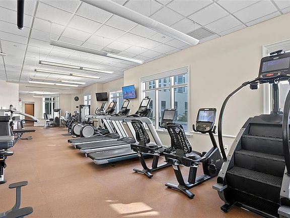5th image of 300 BEACH DRIVE NE #1201
