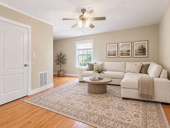 3rd image of 2804 Cypress Bend Cir