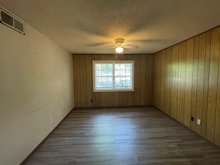720 E Park Ave #4 — Photo 8