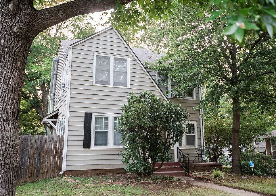 2nd image of 902 N Pickard Ave