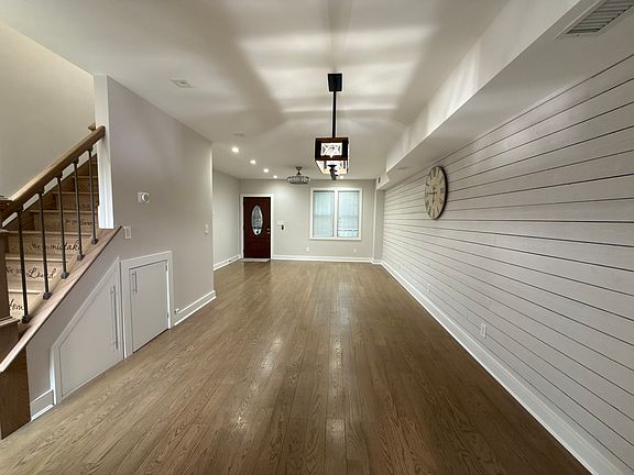 3rd image of 74 Grant Ave #1
