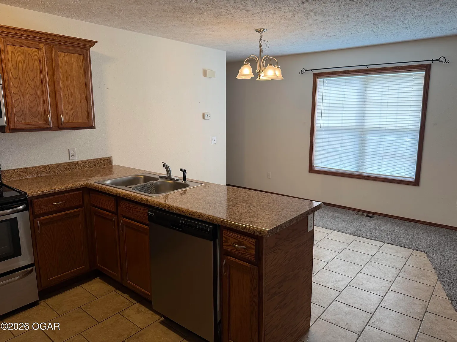 2 bed, 2.0 bath, 1050 sqft, $1,050 — Photo 3