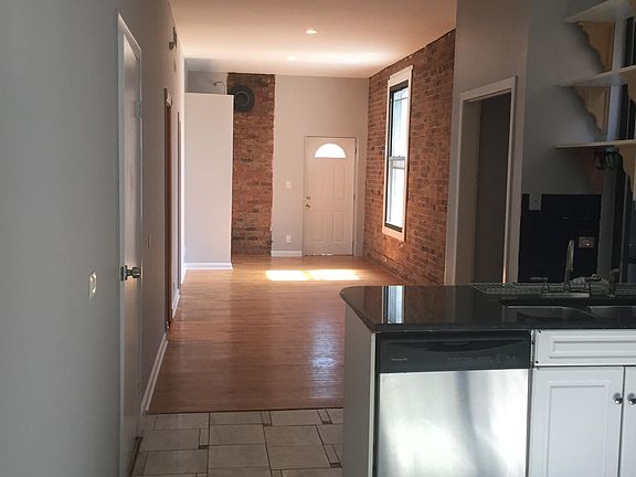 4th image of 2129 N Sheffield Ave APT 3